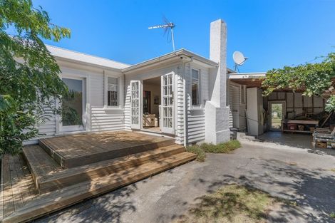 Photo of property in 10 Moreton Road, Carterton, 5713