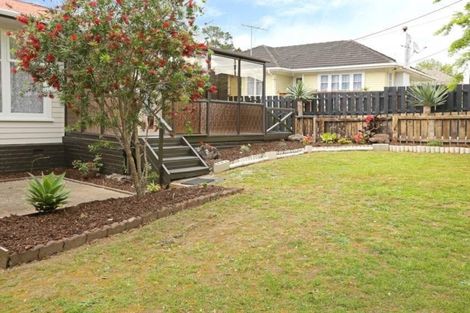 Photo of property in 13 Bedford Street, Te Atatu South, Auckland, 0610