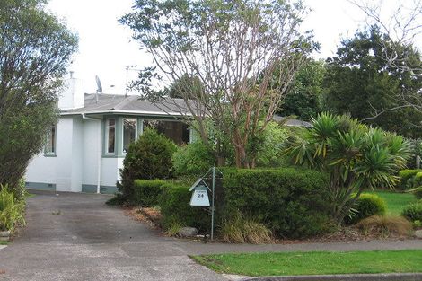 Photo of property in 24 Parkland Crescent, Terrace End, Palmerston North, 4410