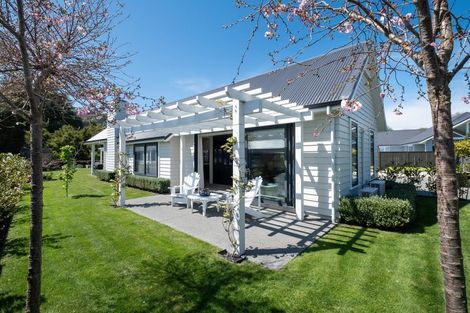 Photo of property in 1a Selwyn Road, Havelock North, 4130