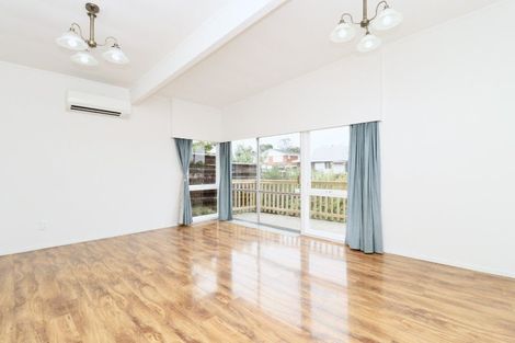 Photo of property in 15 Archmillen Avenue, Pakuranga Heights, Auckland, 2010