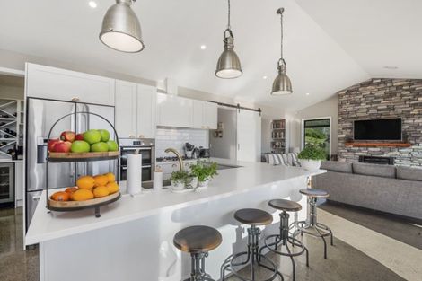 Photo of property in 27 Locheagles Rise, Kinloch, Taupo, 3377