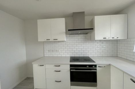 Photo of property in 2/84 Lynwood Road, New Lynn, Auckland, 0600