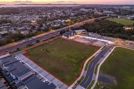 Photo of property in 2 Tieke Lane, Massey, 0614