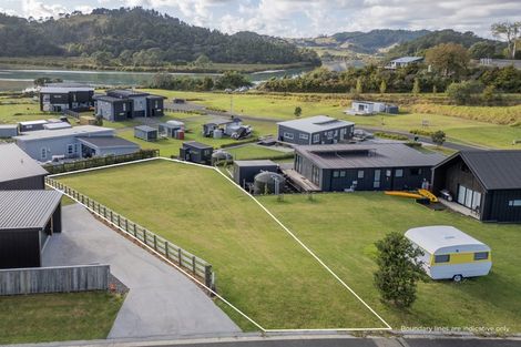 Photo of property in 4 Joyce Harsant Place, Cooks Beach, 3591