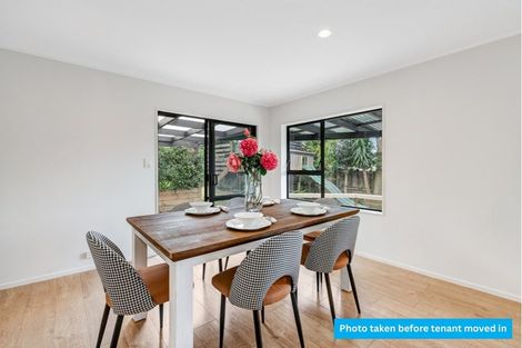 Photo of property in 1/1 Tern Place, Unsworth Heights, Auckland, 0632