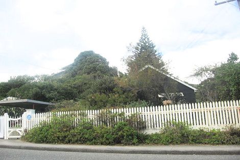 Photo of property in 134 Wellington Road, Paekakariki, 5034