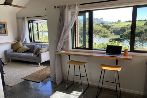 Photo of property in 10 Pekapeka Street, Raglan, 3225