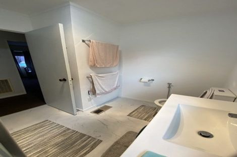 Photo of property in 33 Omapere Street, Whitby, Porirua, 5024