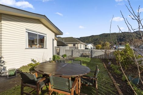 Photo of property in 8 Matthews Road, Wainuiomata, Lower Hutt, 5014