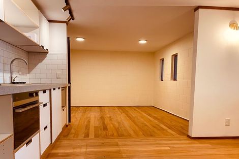 Photo of property in 30 Howard Road, Point Howard, Lower Hutt, 5013