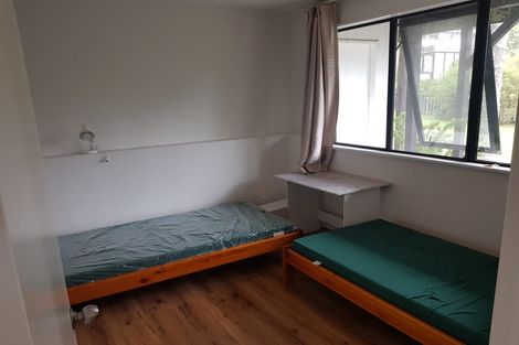 Photo of property in 3 Juneau Place, Glendene, Auckland, 0602