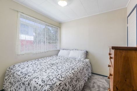 Photo of property in 1/9 Embassy Place, Glenfield, Auckland, 0629