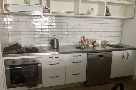 Photo of property in Mondrian Townhouses, 10/24 Hanson Street, Mount Cook, Wellington, 6021