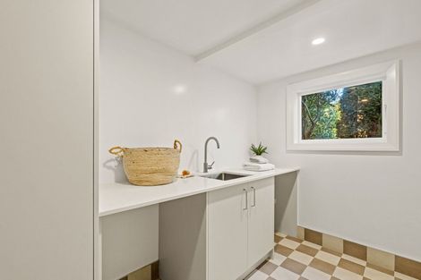 Photo of property in 77 Valley Road, Cashmere, Christchurch, 8022