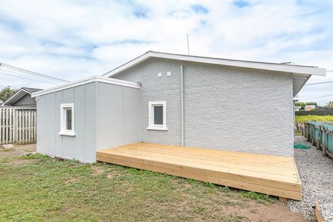 Photo of property in 112 Cornfoot Street, Castlecliff, Whanganui, 4501