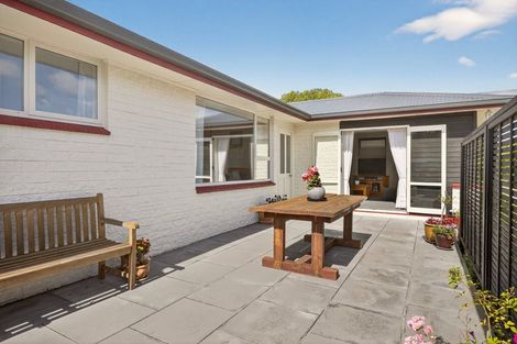 Photo of property in 208 Condell Avenue, Papanui, Christchurch, 8053