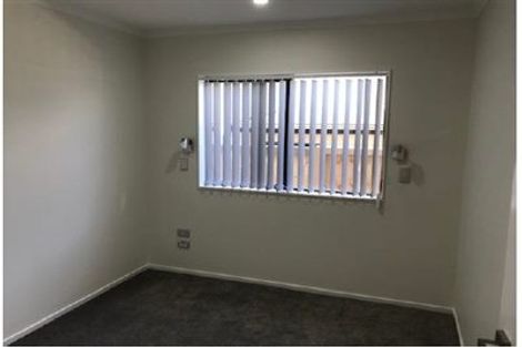 Photo of property in 33 Koroheke Road, Takanini, 2110