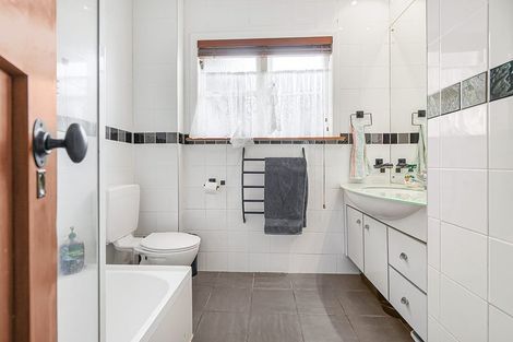 Photo of property in 116 Forest Lake Road, Forest Lake, Hamilton, 3200