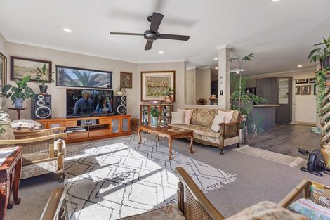 Photo of property in 41 Matene Place, Papamoa Beach, Papamoa, 3118