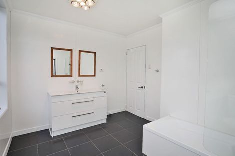 Photo of property in 21 Spencer Street, Bluff, 9814