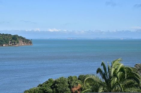 Photo of property in 76a Shakespear Road, Army Bay, Whangaparaoa, 0930