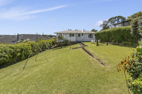 Photo of property in 24 School Road, Te Atatu South, Auckland, 0610