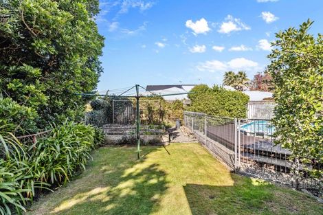 Photo of property in 305 Mangorei Road, Merrilands, New Plymouth, 4312