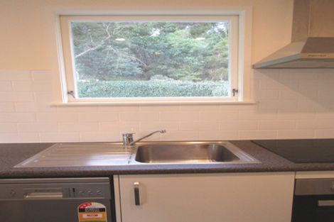 Photo of property in 1/12 Vonnell Place, Birkdale, Auckland, 0626