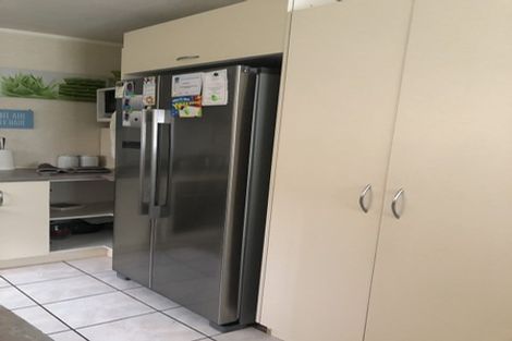 Photo of property in 44a De Havilland Drive, Goodwood Heights, Auckland, 2105