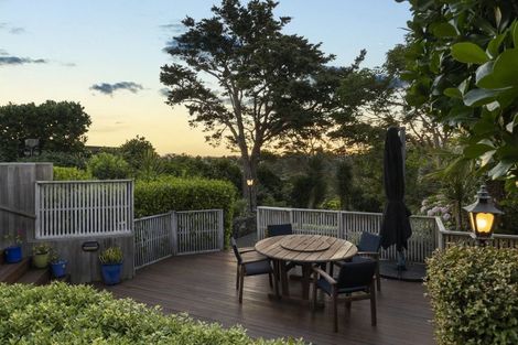 Photo of property in 31 Seaview Avenue, Northcote, Auckland, 0627