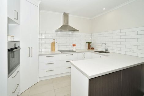 Photo of property in 2 Pryce Place, Silverdale, Hamilton, 3216