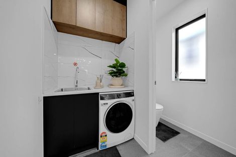 Photo of property in 2a Ballyalton Crescent, Flat Bush, Auckland, 2019