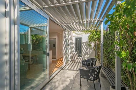 Photo of property in 2/184 Peterborough Street, Christchurch Central, Christchurch, 8013