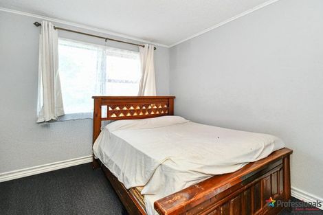 Photo of property in 14 Kemble Close, Mangere, Auckland, 2022