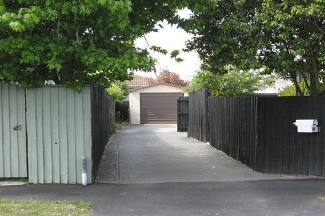 Photo of property in 8a Tamarisk Place, Parklands, Christchurch, 8083