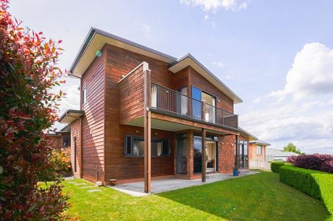 Photo of property in 76 Rototuna Road, Rototuna, Hamilton, 3210