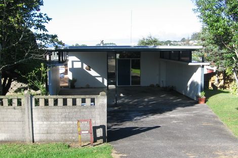 Photo of property in 359 East Coast Road, Mairangi Bay, Auckland, 0630