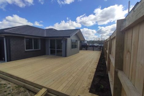 Photo of property in 7 Verdot Close, Kumeu, 0810