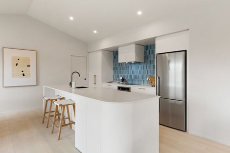 Photo of property in 247 Shakespeare Street, Leamington, Cambridge, 3432