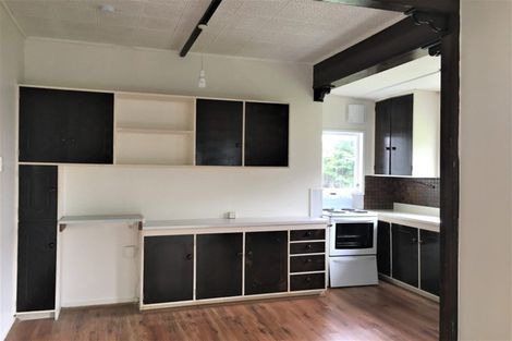 Photo of property in 23 Carlisle Road, Torbay, Auckland, 0630