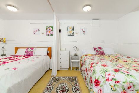 Photo of property in 24 Cross Street, Raglan, 3225