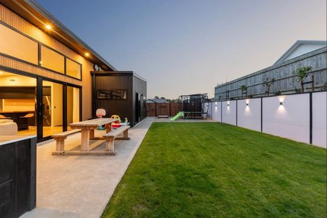 Photo of property in 7 Edenmore Terrace, Fitzherbert, Palmerston North, 4410