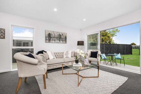 Photo of property in 39a Sutton Crescent, Papakura, 2110