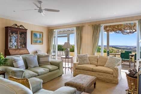 Photo of property in 38 Kaipara View Road, Helensville, 0875