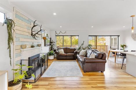 Photo of property in 31 Cockle Bay Road, Cockle Bay, Auckland, 2014