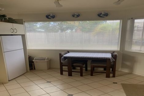 Photo of property in 340a Lake Road, Hauraki, Auckland, 0622