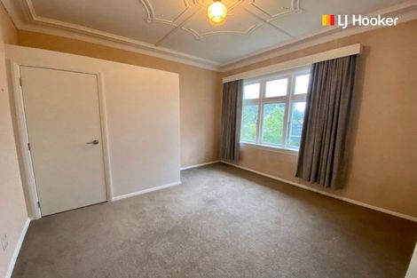 Photo of property in 84 Hazelhurst Pass, Caversham, Dunedin, 9012