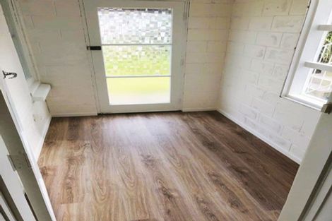 Photo of property in 3 Trinidad Road, Sunnynook, Auckland, 0620