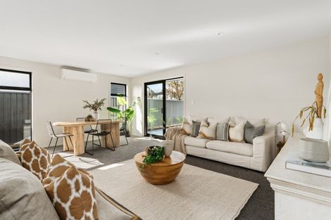 Photo of property in 39 Hammick Crescent, Pyes Pa, 3112